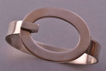 Silver Retro Bangle |  |