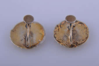 Victorian Screw Earrings |  |