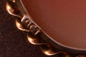9ct Gold Brooch / Pendant |  |