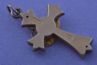 9ct Gold Victorian Cross |  |