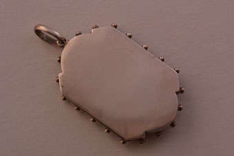 Silver Victorian Locket |  |