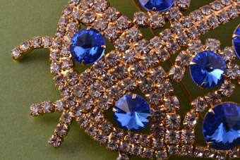 Gilt Vintage Bug Brooch |  |