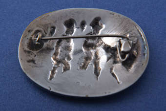 White Metal Brooch |  |