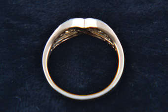 9ct Gold 1970's Ring |  |