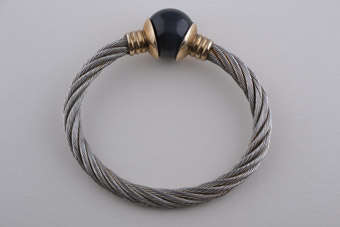 Contemporary Bangle |  |