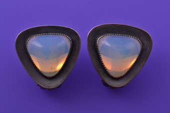 Retro Clip On Earrings |  |