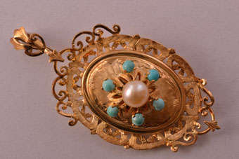 Gold Brooch/Pendant  |  |