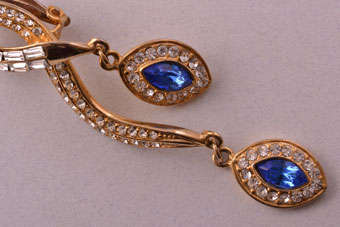 Vintage Clip On Earrings |  |