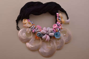 Vintage Shell Necklace |  |