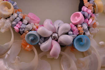 Vintage Shell Necklace |  |