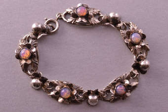 Silver Retro Bracelet |  |