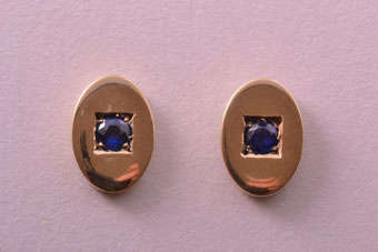 Gold Vintage Earrings  |  |