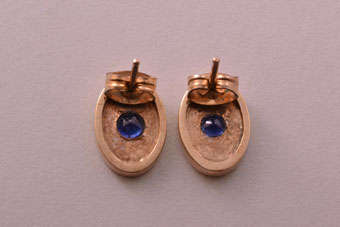 Gold Vintage Earrings  |  |