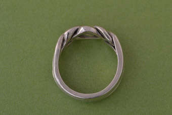 Silver Vintage Ring |  |