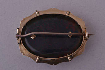 Gold Victorian Brooch |  |