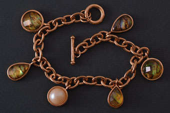 Gilt Modern Bracelet |  |