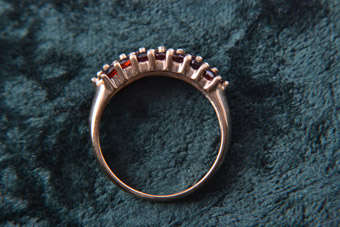 9ct Gold Modern Ring |  |