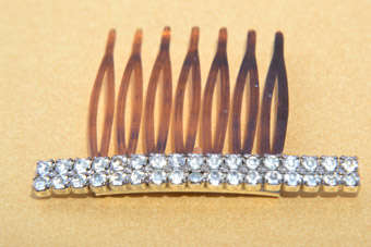 Vintage Hair Comb |  |