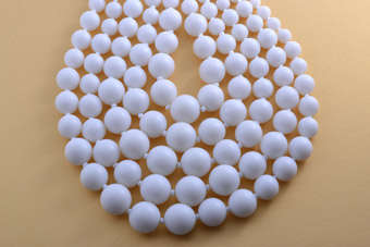 1950's Plastic Necklace |  |
