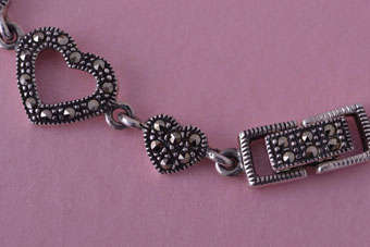 Silver Heart Bracelet |  |