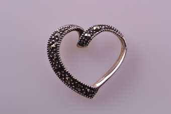 Witch's Heart Pendant |  |