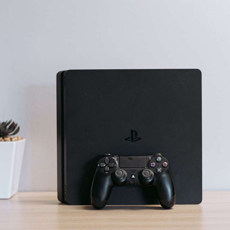Sony PlayStation 4 (PS4) Slim 1tb