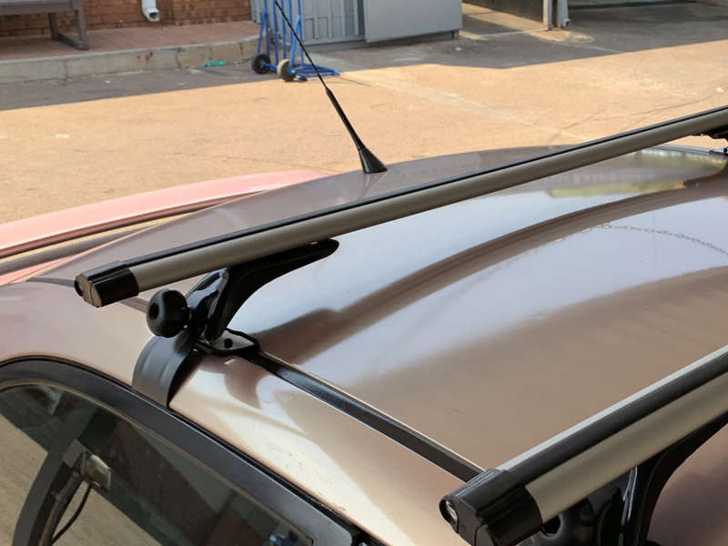 Evo Tuning Universal Gutterless Alluminium Roof Rack