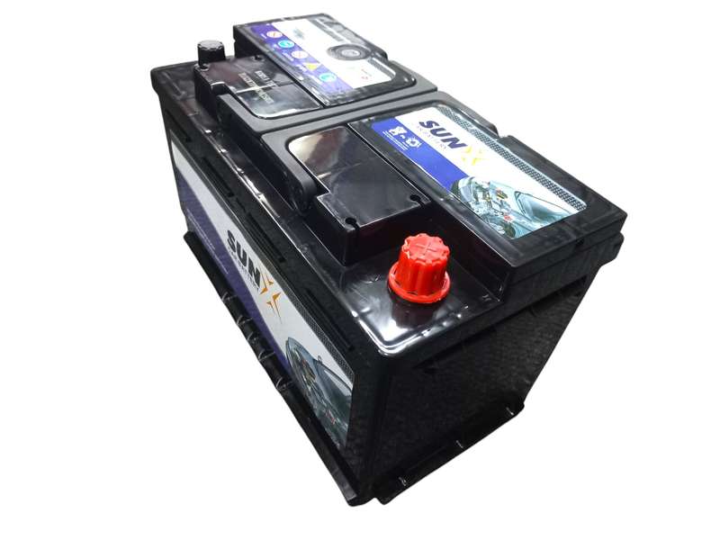 FB0290 SunX  668 - Auto Battery 12 Volt 80 Ah with OLD Battery. Plus R220 without OLD Battery