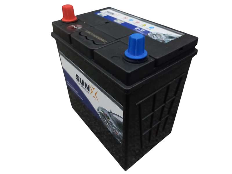 FB0210 SunX 616 - Auto Battery 12 Volt 35Ah with OLD Battery. Plus R220 without OLD Battery.