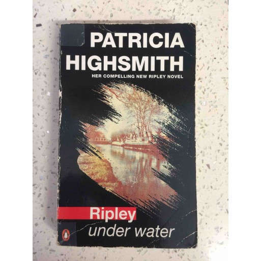 Ripley under water