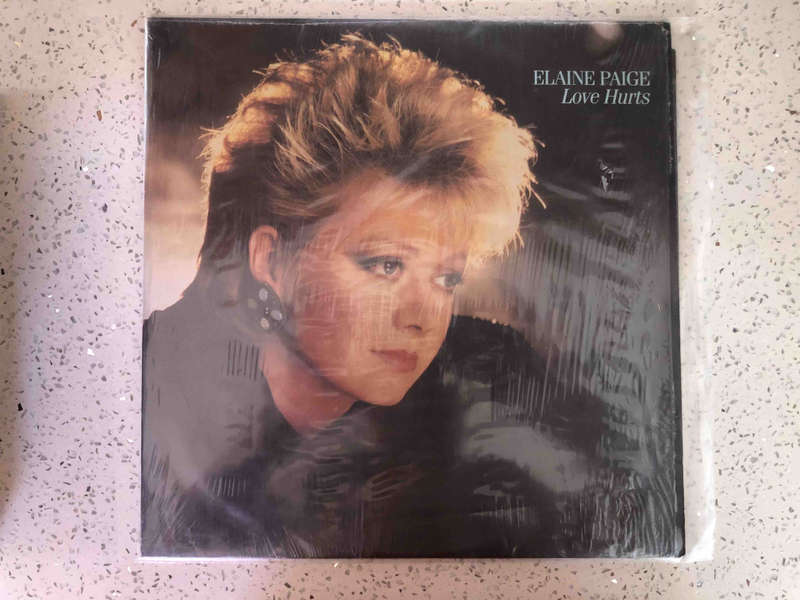 Elaine Page - Love Hurts (Vinyl)