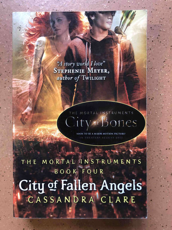 City of Fallen Angels (Mortal Instruments, Bk 4)