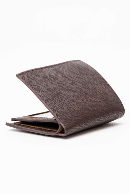 Camel Mountain Leather Bi-Fold Wallet Brown