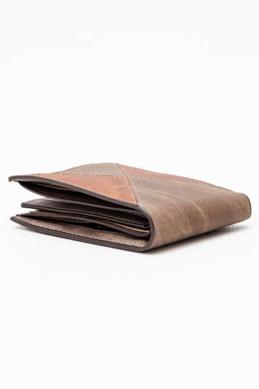 Camel Mountain Leather Bi-Fold Stitch Detail Wallet Dark Grey