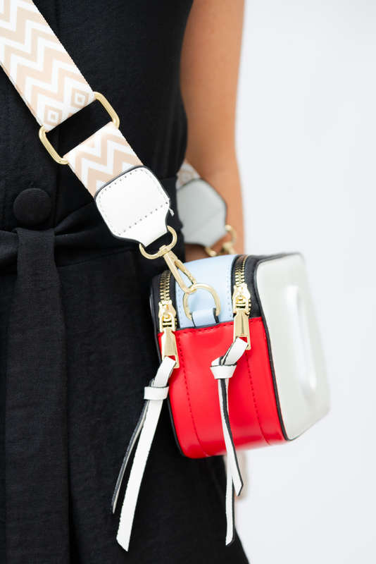 Snapshot Crossbody Sling Clutch Bag With Thick Strap