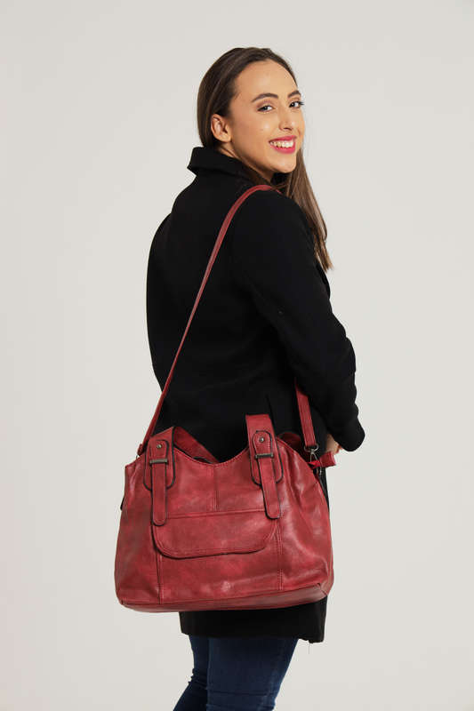 Ladies Faux Leather Handbag With Multiple Compartments Red
