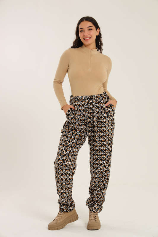 Ladies Mascia Geometric Printed Straight Trousers With Pockets