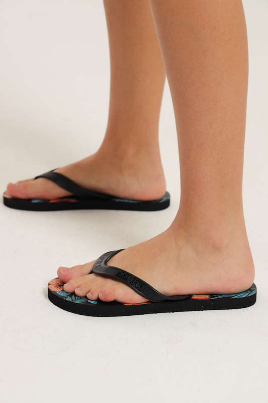 Pata Pata Unisex Flip Flop Sandals