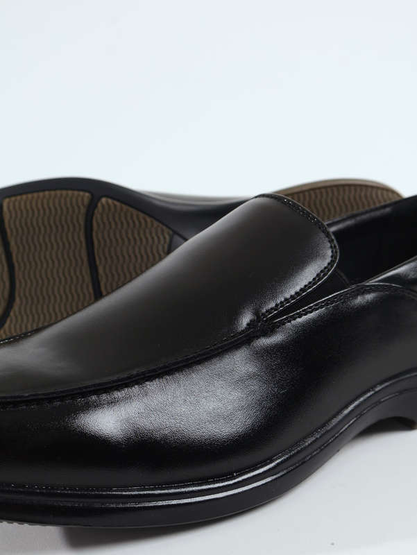 Van Heusen Men's Memory Foam Casual Formal Slip-On Black Shoes