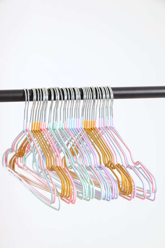 40 Pcs Non Slip Heavy Duty Steel Clothes Coloured Hangers