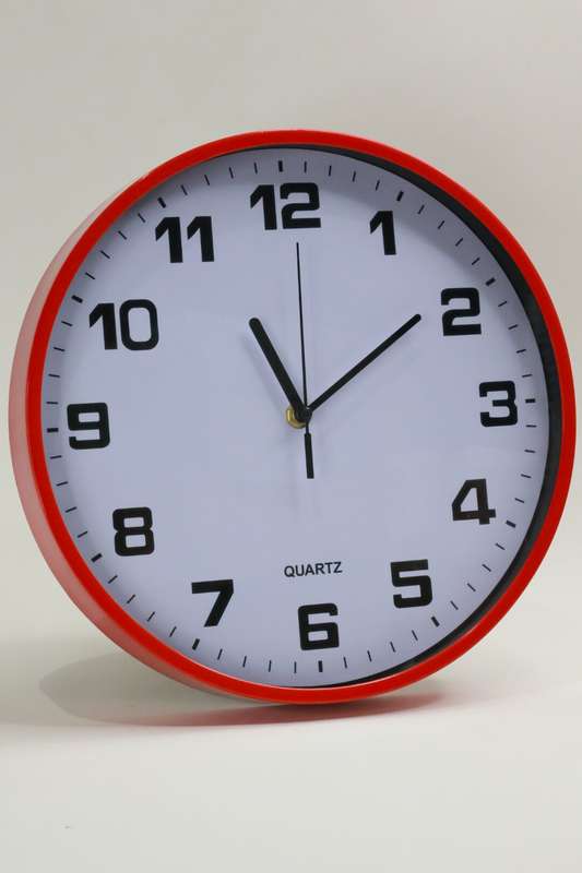 Retro QUARTZ Wall Clock For Living Room or Office 30cm