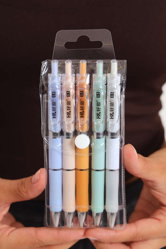 5 Pcs Gel Schreiber Black Gel Clicker Pens 0.5mm For School or Office