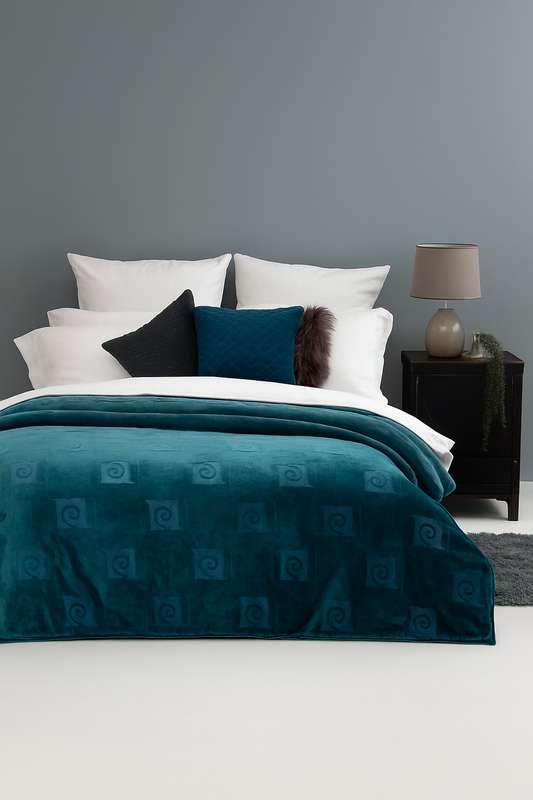 Pierre Cardin Heavy Weight Plush Blanket 600GSM 4KG 230cm x 220cm