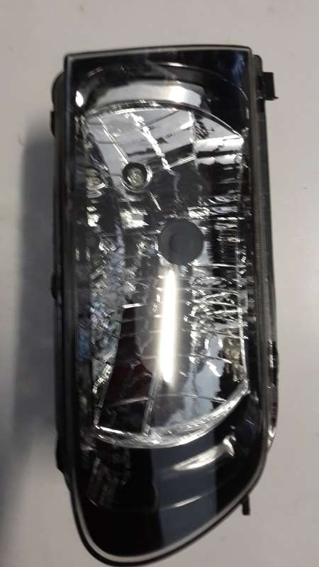 TAZZ HEADLAMP STANDARD LHS 2000-2006