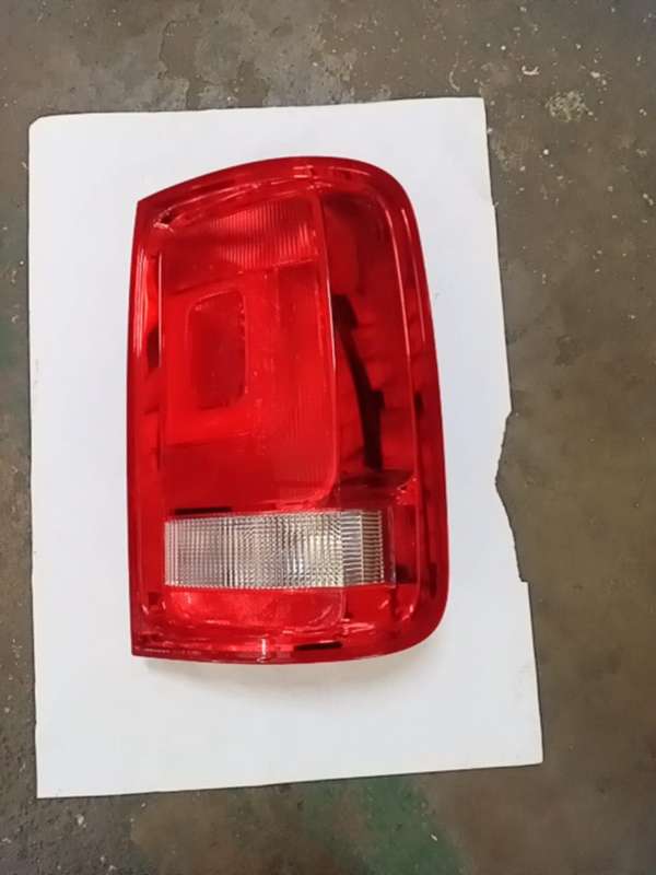 Amarok Tail Lamp Rh S/c 10-17