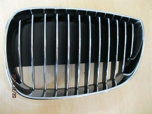 E87 Kidney Grill Lhs (chrome) 2004-2008 (no Vent)