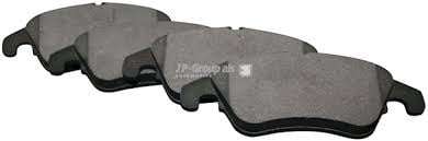 W203, W204 Front Brake Pad Set 2007-2014