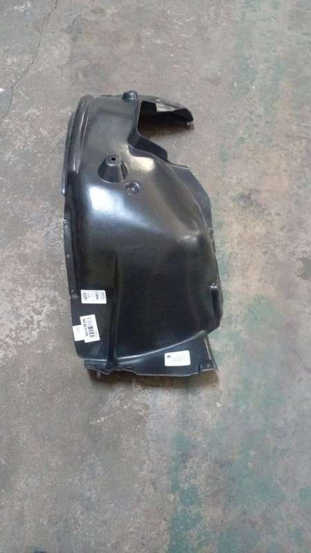E87 F.fender Liner R.lh 04-10