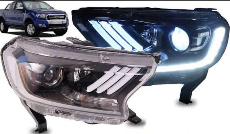 Ranger 2016 Headlamp Set (mustang Style)