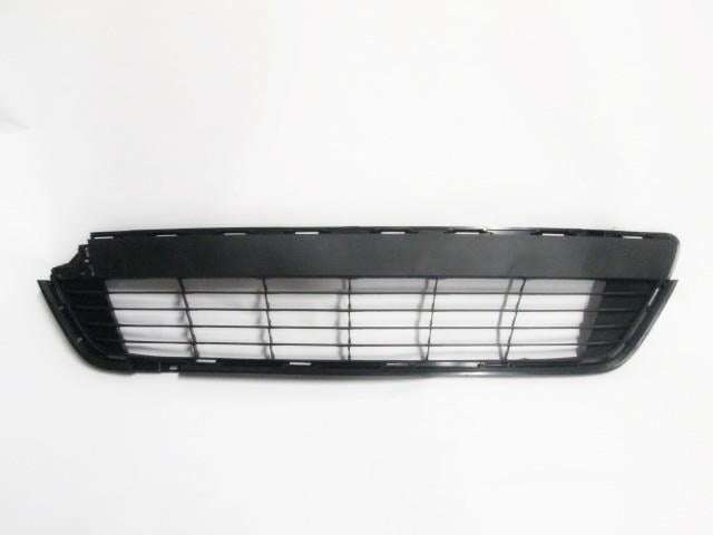 Yaris Front Bumper Lower Centre Grill 2011-2014 (hatchback)